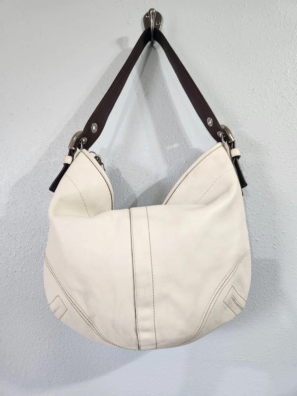 Coach Cream Leather Soho Hobo Dark Brown Strap Y2k Xl Hobo 13x11 Vintage 2005